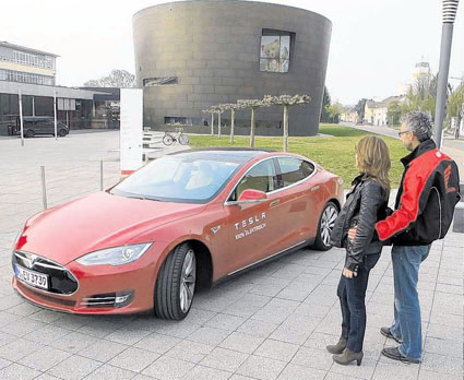 140408 hz zum tesla event foto hr