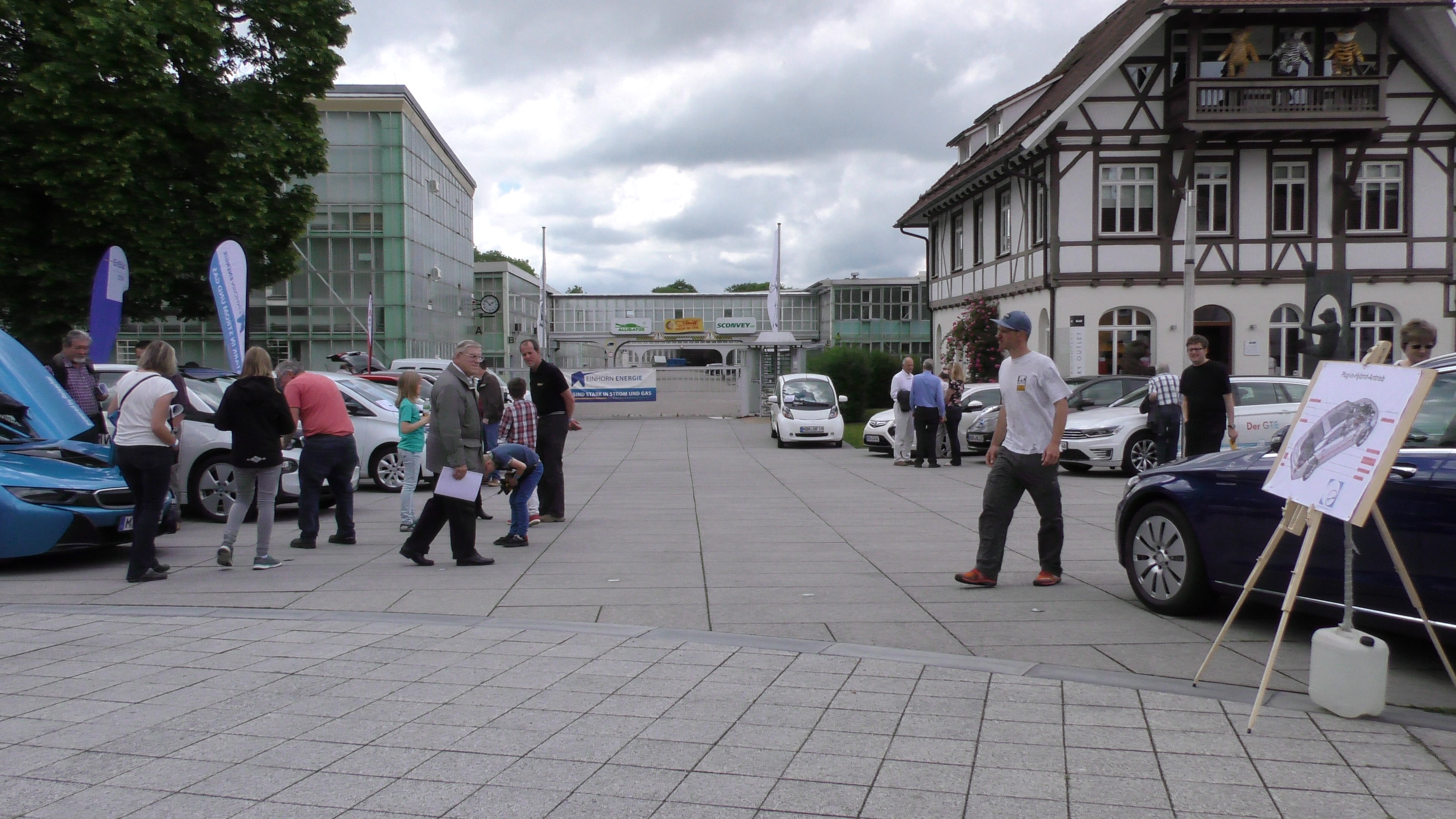 20016 Giengen elektrisiert E Autoschau 